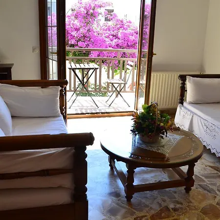 Live The Dream Naxos City